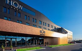 Flow Hotel & Conference  4*